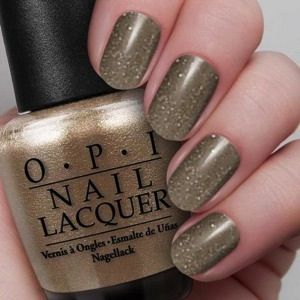 Sơn Móng Tay OPI - Z19 Glitzerland***D