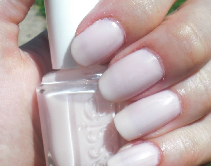 Essie Nail Polish Adore A Ball 422