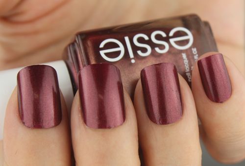 Essie Nail Polish Wrapped in Rubies 628