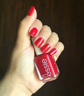 Sơn móng tay Essie Forever Yummy 656